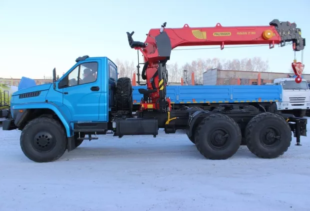 Седельный тягач Урал NEXT 4320 с КМУ IT-180