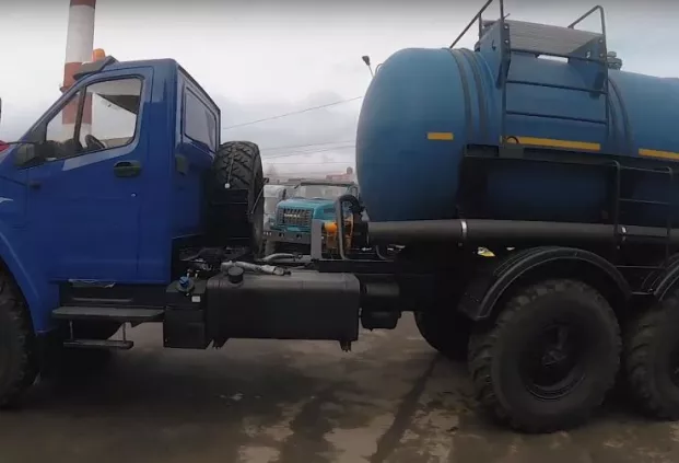 Кислотовоз на шасси Урал