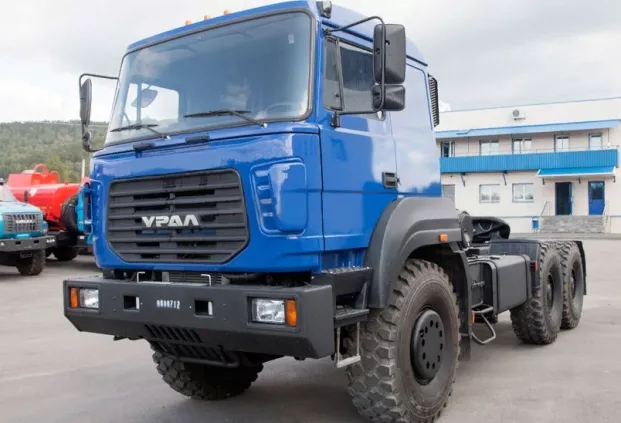 Седельный тягач Урал 63704К-0111Е5