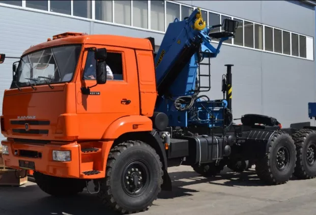 Седельный тягач на шасси КАМАЗ 43118-50 с КМУ ИМ-180