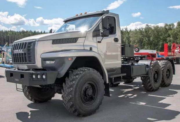Седельный тягач на шасси Урал Next 4320-72Е5