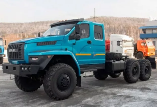 Седельный тягач на шасси Урал Next 4320-72Е5 (со спальным местом)