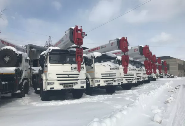 Автокран Челябинец КС-55732 на шасси КамАЗ 43118-50 г/п 25 т