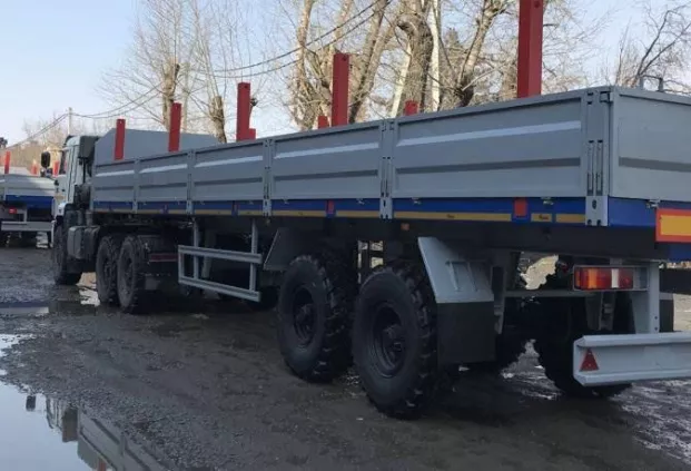 Бортовой полуприцеп 2-х осный (ЧМЗАП-93853)