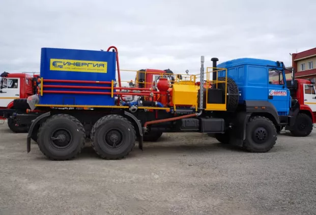 Цементировочный агрегат СИН-35 на шасси Урал 4320-80Е5 (короткая версия)