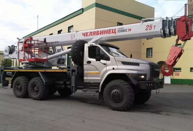 Автокран Челябинец КС-55732 на шасси Урал Next 