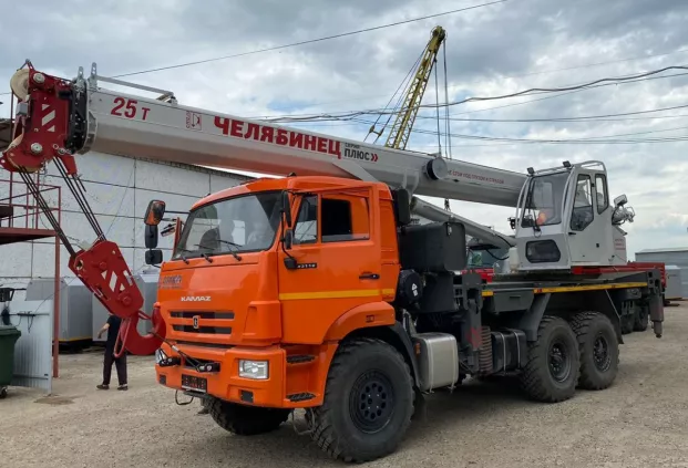 Автокран Челябинец КС-55732 на шасси КАМАЗ 43118-50 