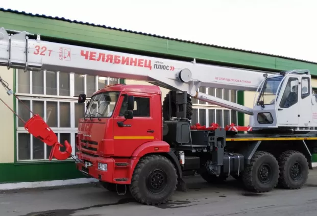 Автокран Челябинец КС-55733-26 на шасси КАМАЗ 43118-50 