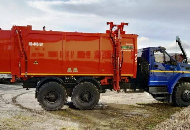 Мусоровоз с боковой загрузкой КО-440-5У на шасси УРАЛ-4320 NEXT