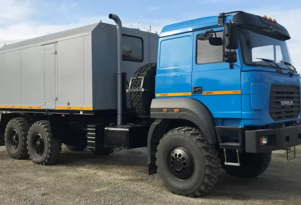 ППУА 1600/100 на шасси Урал 5557-82 (насос 1,1 ПТ)