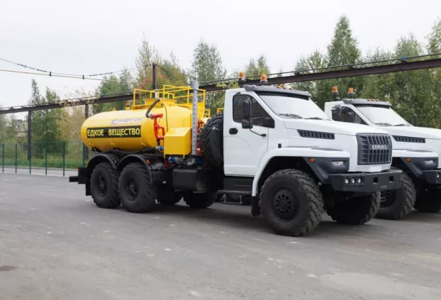 Агрегат кислотной обработки скважин СИН-32 на шасси УРАЛ  Next 4320-74 (50 Мпа, диаметр плунжера 100 )