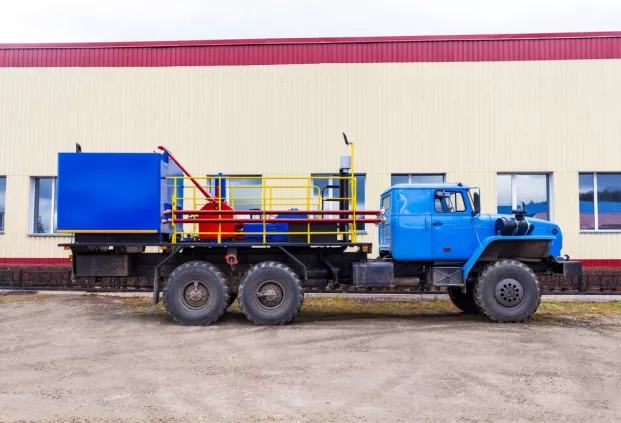 Цементировочный агрегат ЦА-320 на шасси Урал 4320-72 без ВПБ