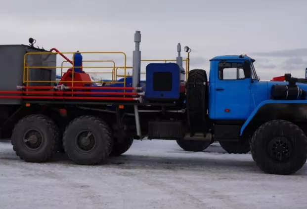 Цементировочный агрегат ЦА-320 на шасси Урал 4320-60 с ВПБ