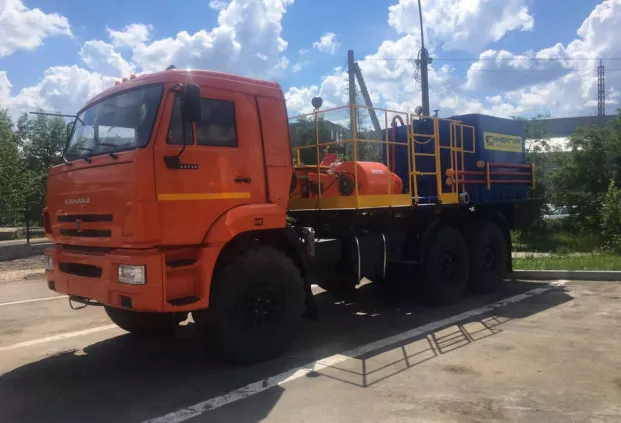 Цементировочный агрегат СИН35 на шасси КАМАЗ 43118-50 с ВПБ