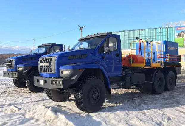 Цементировочный агрегат СИН35 на шасси Урал Next 4320-72 с ВПБ
