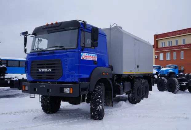 ППУА-1600/100 на шасси Урал 5557-4512-80Е5 (насос 1,1 ПТ)
