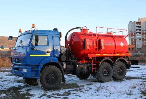 АКН-10 на шасси КАМАЗ 43118-50 (насос PNR-122)
