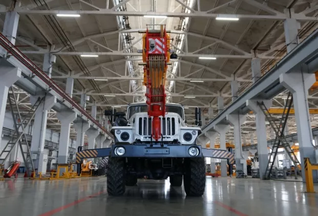 Автокран Ивановец КС-45717-1 на шасси УРАЛ-4320