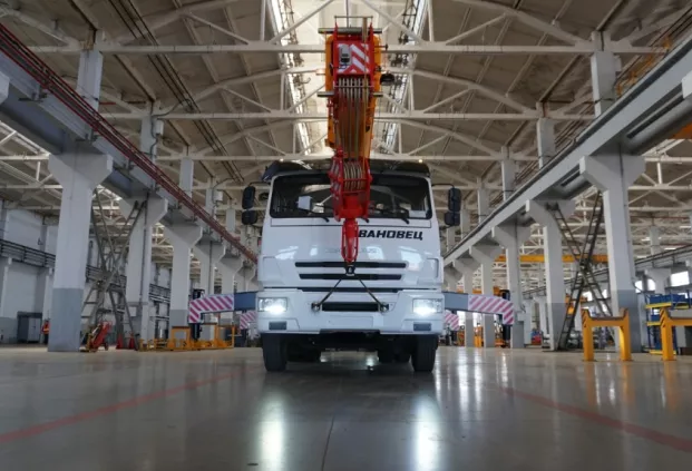 Автокран Ивановец 45717К-1 на шасси КАМАЗ-65115