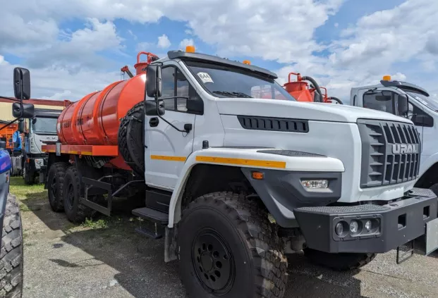 АКН-10 на шасси Урал NEXT 4320-72Е5 (насос КО-505, доп. ревизионная горловина, топл. бак 300 л.)