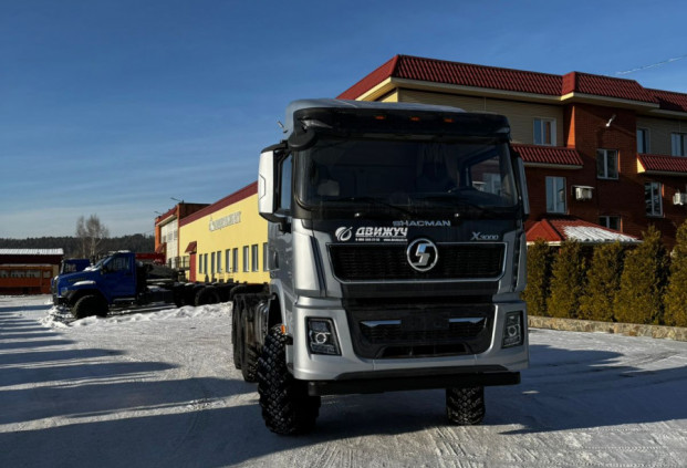 Тягач Shacman X3000 6х6 (SX42586V385)