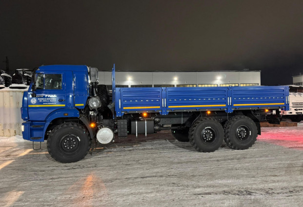 Бортовой автомобиль КАМАЗ (6х6)