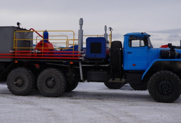 Цементировочный агрегат ЦА-320 на шасси Урал 4320-72 с ВПБ