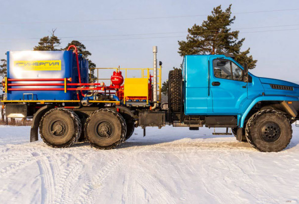 Цементировочный агрегат СИН35 на шасси Урал Next 4320-72 (со спальным местом) без ВПБ
