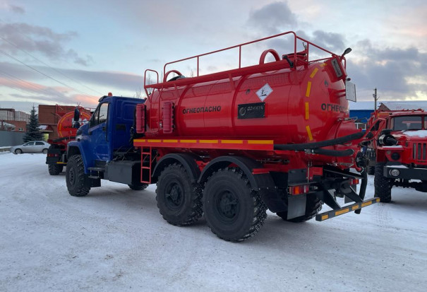 АКН-10 на шасси Урал NEXT 4320-74Е5 (насос КО-505)