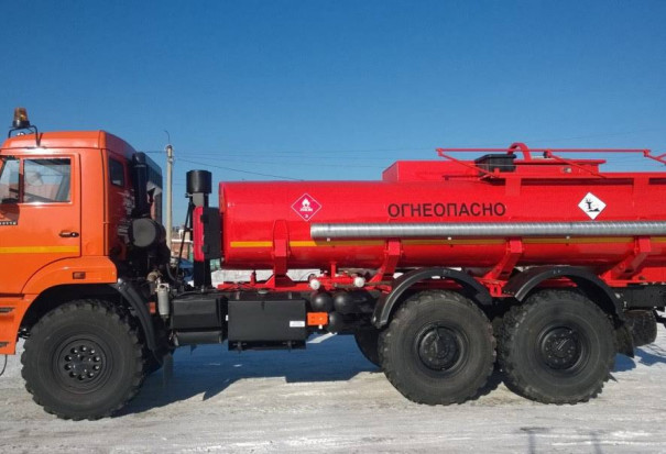 Бензовоз АЦ-10 на шасси КАМАЗ 43118