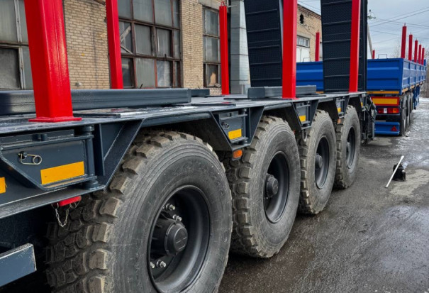 Полуприцеп-тяжеловоз ЧМЗАП 99903-0000041-КУ4 высокорамный