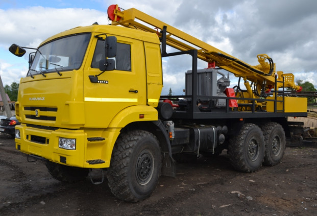 Буровая установка УРБ 2А2 на шасси КАМАЗ 43118-50