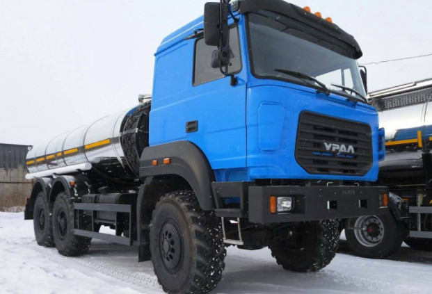 АЦПТ-10 на шасси Урал 5557 (бескапотный)
