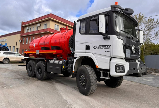 АКН-10 на шасси Shacman SX32586V385 