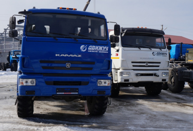 Седельный тягач КАМАЗ 43118-76(RR) с двигателем Cummins