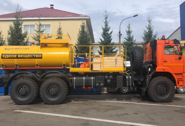 Установка насосная для кислотной обработки скважин СИН32.64 на шасси КАМАЗ 65222-53