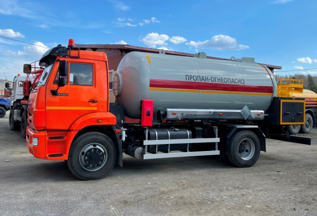Газовоз АЦТ-10(12) на шасси КАМАЗ 43253